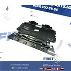 ONDERPLAAT VOORZIJDE / MOTOR BESCHERM PLAAT W213 S213 E63 E6, Utilisé, -, -, Enlèvement ou Envoi