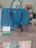 Sac Prada - très élégant - belle couleur bleue - 2 fois g, Bijoux, Sacs & Beauté, Sacs | Sacs Femme, Comme neuf, Enlèvement ou Envoi