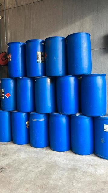 Futs plastique 200 litres vides. beschikbaar voor biedingen
