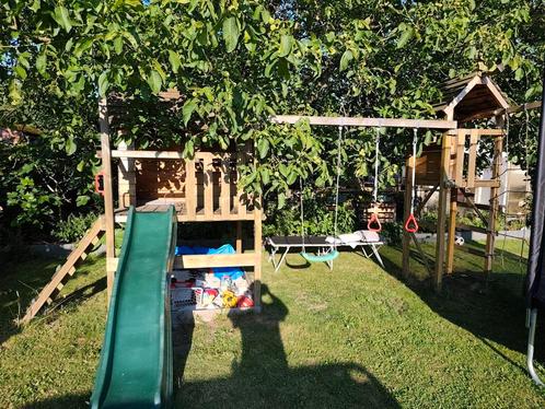Schommel met klimrek, huisjes, glijbaan en zandbak, Kinderen en Baby's, Speelgoed | Buiten | Speeltoestellen, Zo goed als nieuw