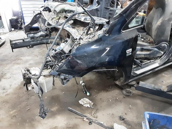 BINNENSPATSCHERM LINKS VOOR Opel Corsa E (01-2014/-), Auto-onderdelen, Carrosserie, Spatbord, Opel, Voor, Links, Gebruikt