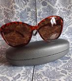 Paire de lunettes protection uv 400 avec étui, Handtassen en Accessoires, Ophalen of Verzenden, Zo goed als nieuw, Bril