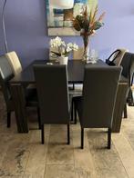 Eetkamer tafel met 8 stoelen in zeer goede staat, Huis en Inrichting, Complete eetkamers, Ophalen