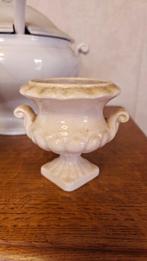 vaasje, Huis en Inrichting, Woonaccessoires | Vazen, Gebruikt, Wit, Aardewerk of Porselein, Ophalen of Verzenden