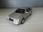 Mercedes W210 (E320) SunStar 1:18, Verzenden, Zo goed als nieuw, Auto, Sun Star
