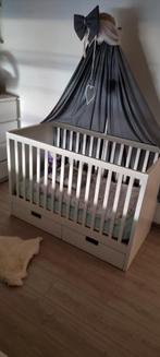 Zeer mooi Baby bedje met nieuwe matras en alle toebehoren, Kinderen en Baby's, Ophalen, Zo goed als nieuw, Minder dan 140 cm, Matras