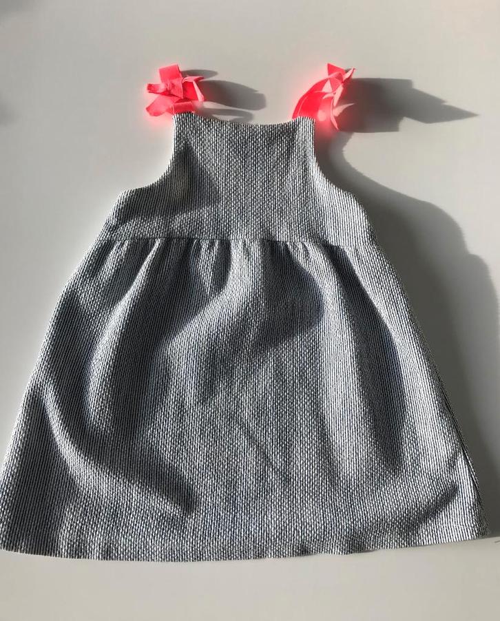 Wit/blauw gestreept kleedje maat 104, Kinderen en Baby's, Kinderkleding | Maat 104, Zo goed als nieuw, Meisje, Jurk of Rok, Ophalen of Verzenden