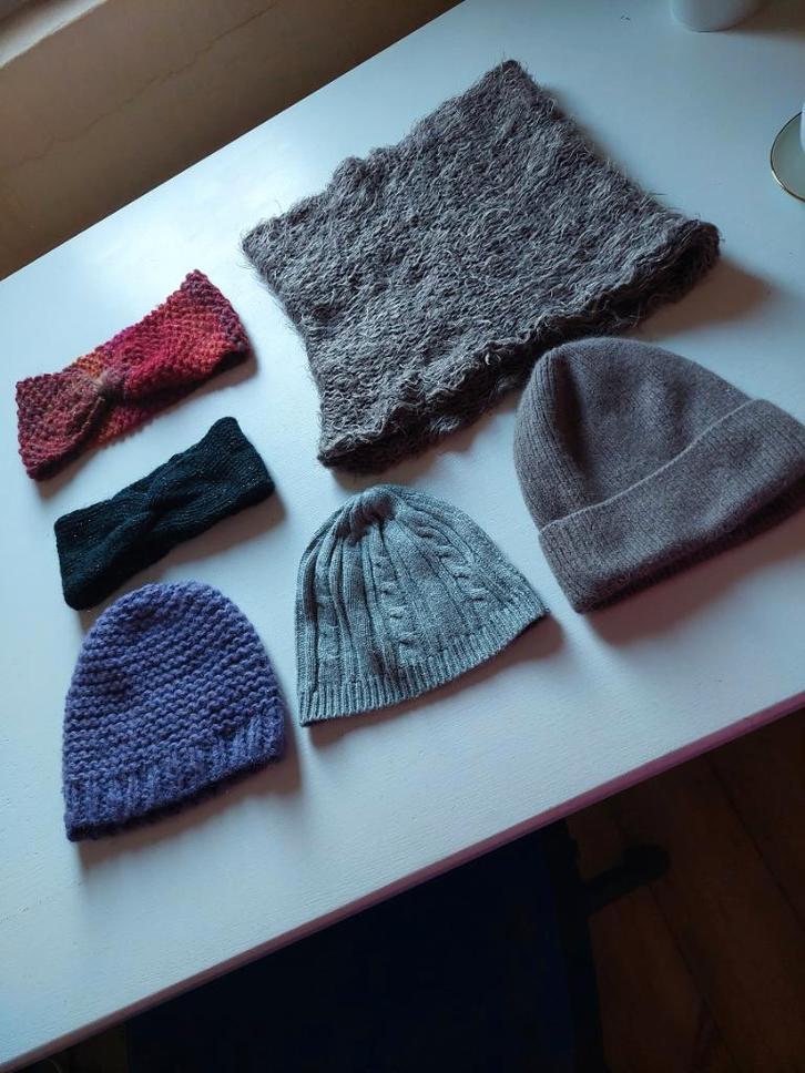 Total de 6 pièces chapeau + cache-oreilles + cache-cou, Vêtements | Hommes, Bonnets, Écharpes & Gants, Porté, Bonnet, Taille 46 (S) ou plus petite