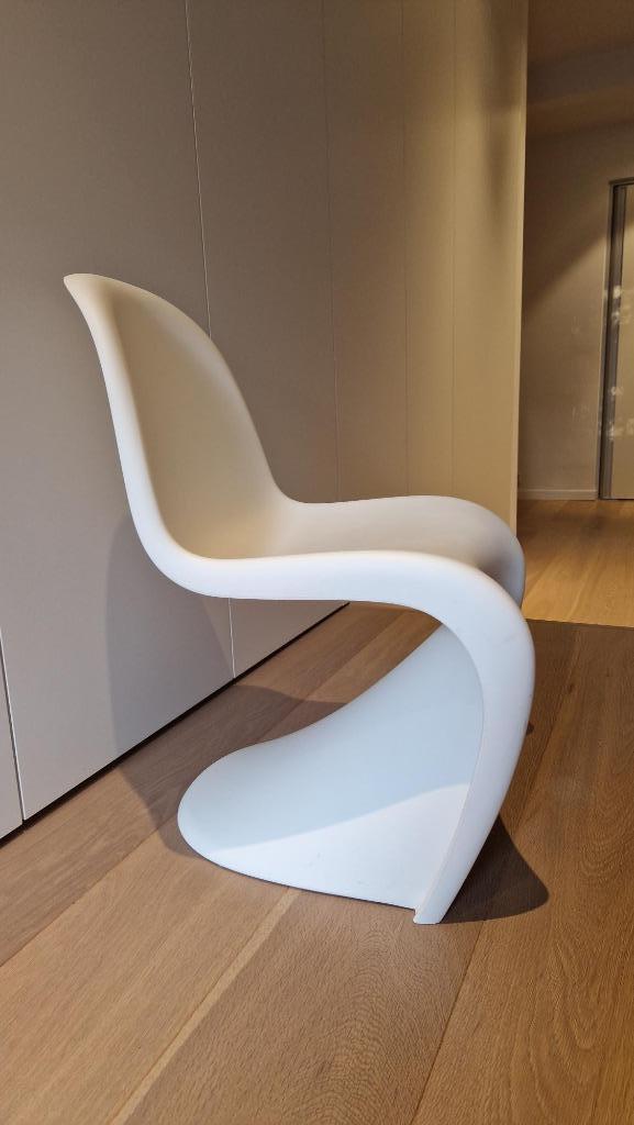 Verner Panton Junior kinderstoel Vitra, Huis en Inrichting, Stoelen, Zo goed als nieuw, Eén, Kunststof, Wit, Ophalen