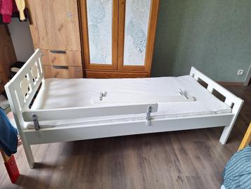 Lit Ikea 70 x 160 cm + matelas + alèses + draps beschikbaar voor biedingen