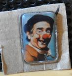pin's clown achille zavatta (x2046), Collections, Enlèvement ou Envoi, Utilisé, Autres sujets/thèmes, Insigne ou Pin's