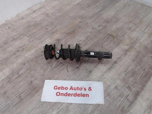 VEERPOOT RECHTS VOOR Volkswagen Golf VII (AUA), Auto-onderdelen, Ophanging en Onderstel, Volkswagen, Gebruikt