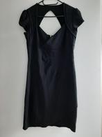 Robe noire à décolleté et dos ouvert, Enlèvement ou Envoi, Taille 38/40 (M), Noir