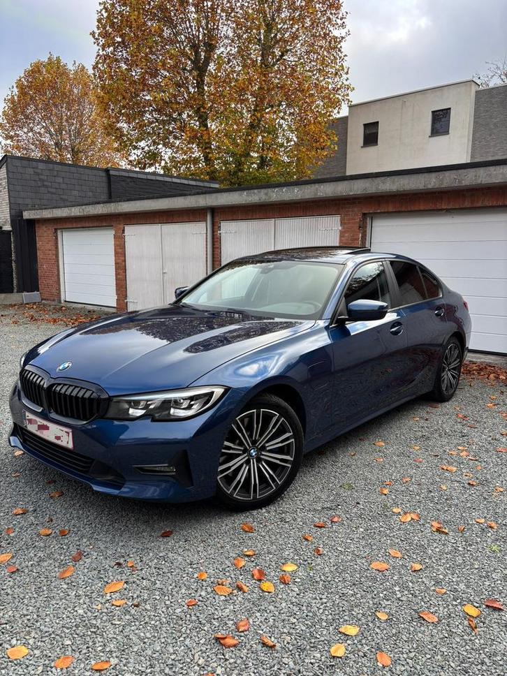 BMW 330e Sport Line, Autos, BMW, Particulier, Série 3, ABS, Caméra de recul, Phares directionnels, Régulateur de distance, Airbags