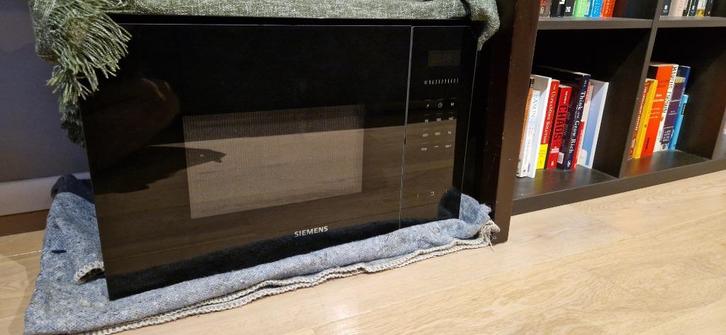 Microwave - SIEMENS BE555LMB1 - New, Elektronische apparatuur, Microgolfovens, Nieuw, Inbouw, Combi-microgolfoven, 45 tot 60 cm