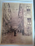 Grote persfoto verkiezingen Berlijn met spandoek 1930s, Ophalen of Verzenden