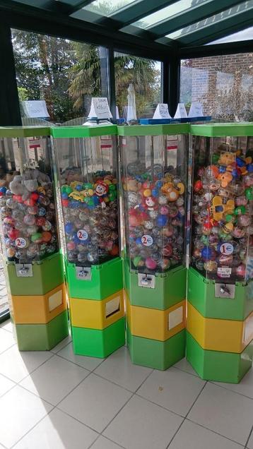 kauwgom automaat & ballen of capsules automaten  beschikbaar voor biedingen