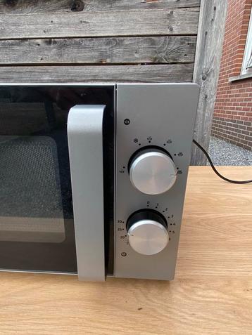 Microgolfoven Quigg beschikbaar voor biedingen