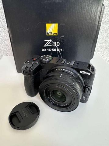 Nikon Z 30 avec DX 16-50 mm 1:3.5-6 .3 VR