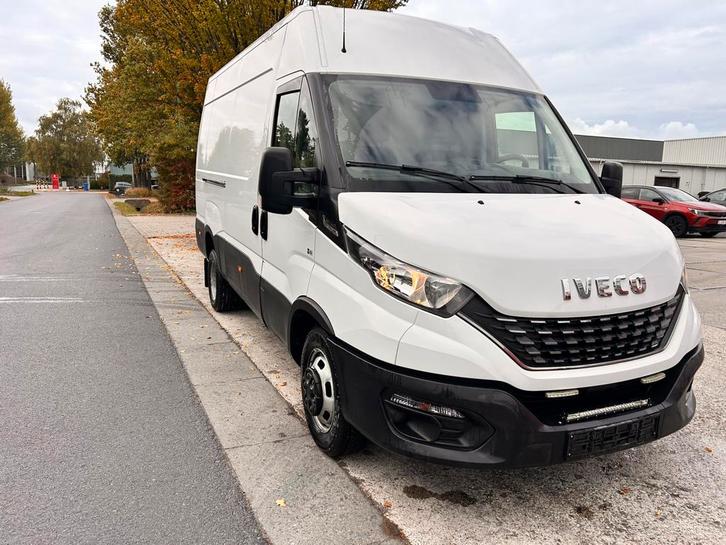 Iveco daily 3.0L 35C180, Auto's, Vrachtwagens, Particulier, Iveco, Diesel, Euro 6, Automaat, Ophalen