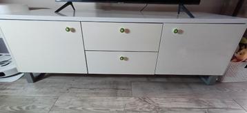 Tv Meubel beschikbaar voor biedingen