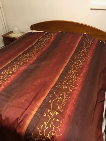 2 bordeauxrode verduisteringsgordijnen 200x215 (bxh) beschikbaar voor biedingen