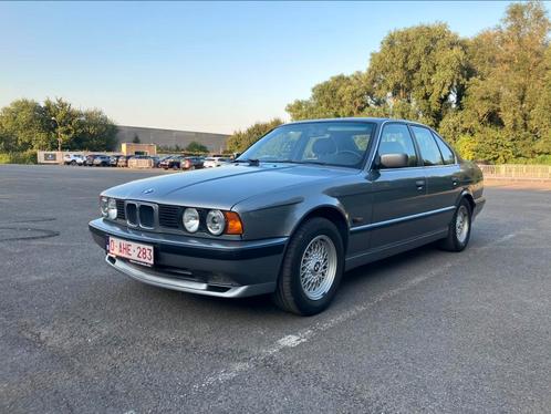 BMW E34 525i 1993 38000km, Auto's, BMW, Particulier, 5 Reeks, Benzine, Berline, 5 deurs, Automaat, Zilver of Grijs, Zwart, Leder