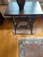 Table salon pied machine à coudre fer forge Singer, Antiquités & Art