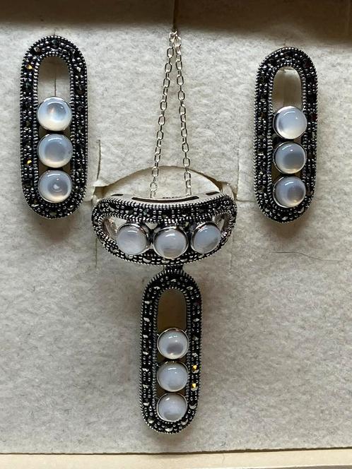 Prachtig setje van 925 sterling zilver, Handtassen en Accessoires, Kettinghangers, Nieuw, Zilver, Overige kleuren, Overige voorstellingen