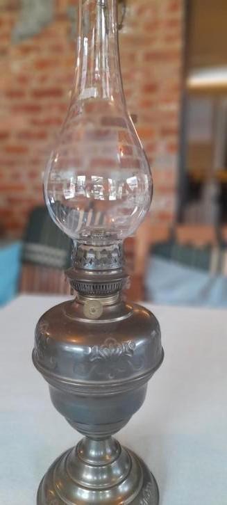 ANTIEKE OLIELAMP met glazen toorts beschikbaar voor biedingen