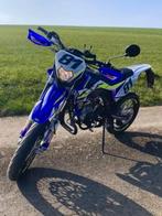 Sherco 50 SM-RS2022 – La moto parfaite pour vos premiers pas, Fietsen en Brommers, Brommers | Overige merken, Ophalen, Gebruikt