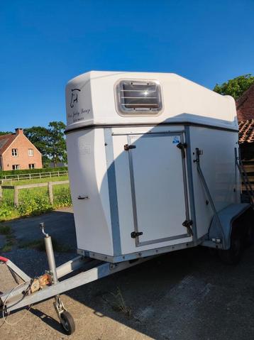 Paardentrailer, Ophalen
