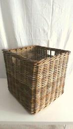 mand gevlochten houtmand, Huis en Inrichting, Woonaccessoires | Schalen en Manden, Ophalen, Mand, Vierkant, Zo goed als nieuw