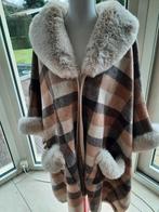 Toffe cape FRAGOL & CIOCCOLATO = XL XXL, Overige typen, Ophalen of Verzenden, Gedragen, Overige kleuren