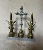 Trench art kruis met kogelpunten .50 - LEEG, Verzamelen, Ophalen of Verzenden, Landmacht, Hulzen of Bodemvondsten