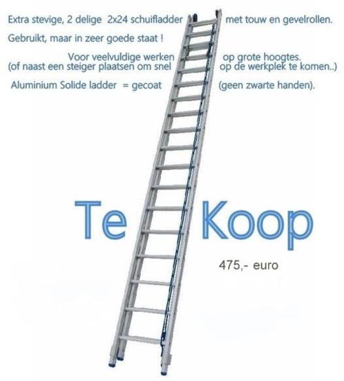 Aluminium Solide ladder werkhoogte 11.75 m, Doe-het-zelf en Bouw, Ladders en Trappen, Zo goed als nieuw, Ladder, 4 meter of meer