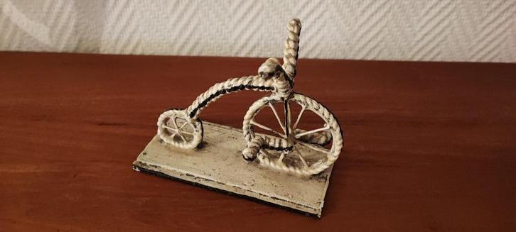 leren beeldje fiets, Verzamelen, Beelden en Beeldjes, Gebruikt, Ophalen of Verzenden