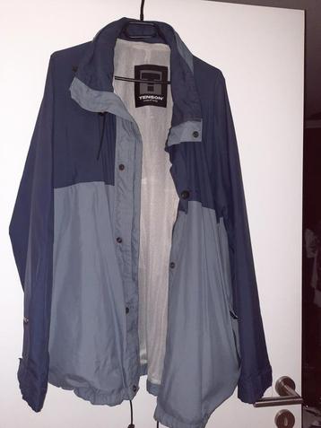 Imperméable à capuche grand, Enlèvement ou Envoi, Porté