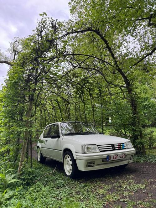 Peugeot 205 1.9 Rallye, Auto's, Peugeot, Particulier, Benzine, 3 deurs, Handgeschakeld, Wit, Zwart, Leder en Stof, Voorwielaandrijving