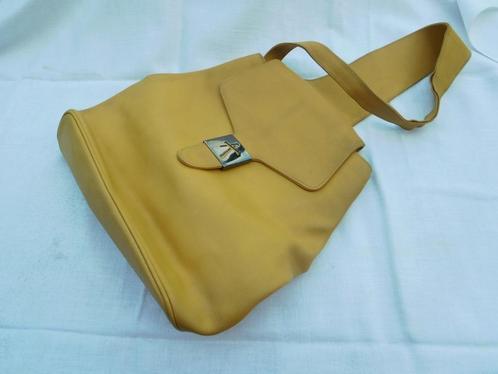 dames handtassen vintage, Handtassen en Accessoires, Tassen | Damestassen, Zo goed als nieuw, Handtas, Ophalen