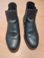 Paardrijbroek en botjes, Ophalen