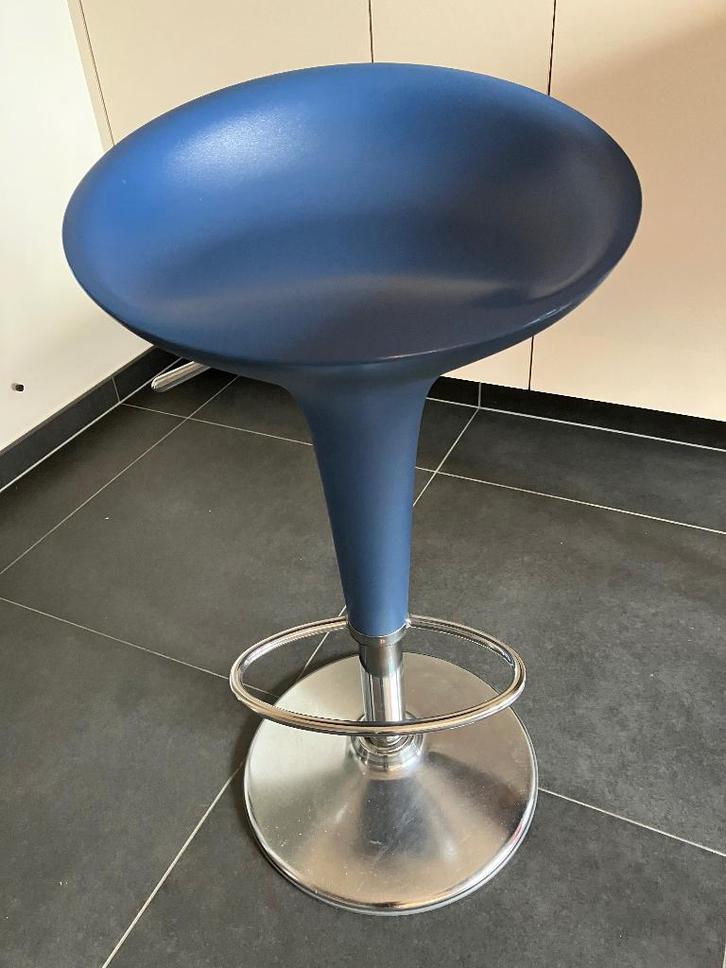 Bombo Magis kruk, Huis en Inrichting, Barkrukken, Gebruikt, 90 cm of meer, Kunststof, Metaal, 4 krukken, In hoogte verstelbaar