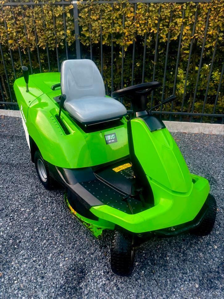 Zitmaaier viking mr 4082 R4, Tuin en Terras, Zitmaaiers, Zo goed als nieuw, Opvangbak, Ophalen