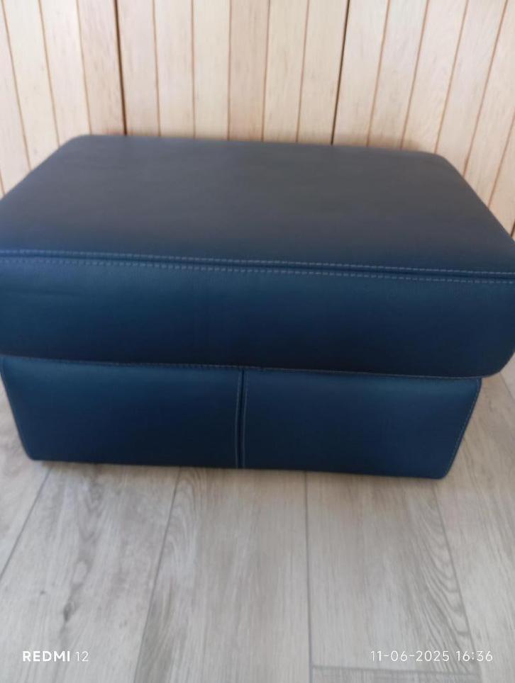 Lederen poef, voetenbank, bijzettafel., Huis en Inrichting, Zetels | Voetbanken en poefs, Nieuw, 50 tot 75 cm, 50 tot 75 cm, Rechthoekig