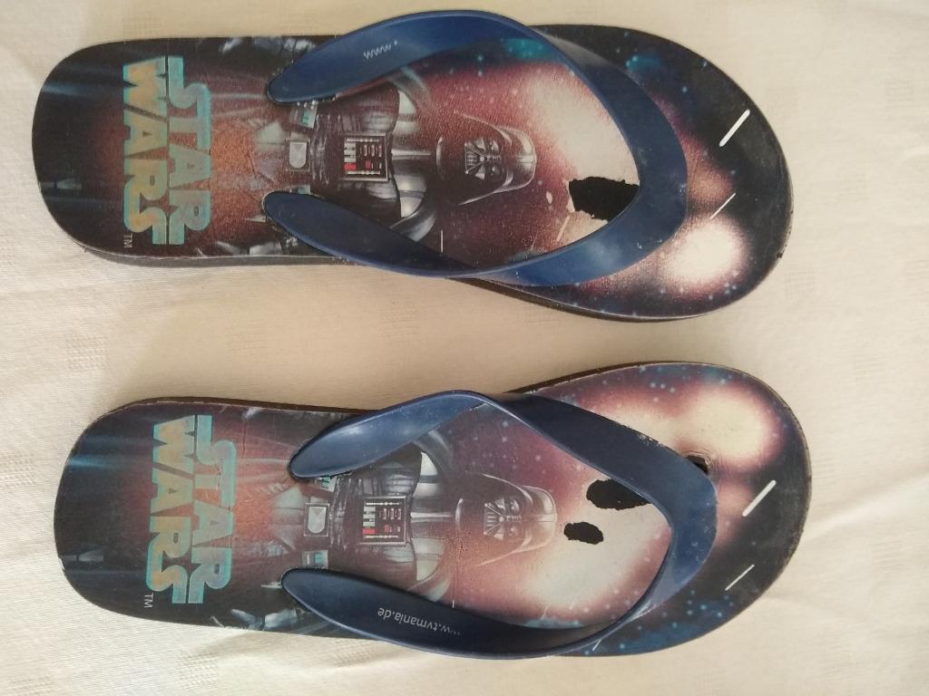 maat 30-31 slippers Star wars, Kinderen en Baby's, Kinderkleding | Schoenen en Sokken, Ophalen of Verzenden, Gebruikt