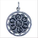 Lotusbloem met mantra, opengewerkt hangertje van zilver, Neuf, Enlèvement ou Envoi, Cœur, Argent