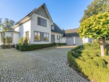 Huis te koop in Maaseik, 4 slpks beschikbaar voor biedingen