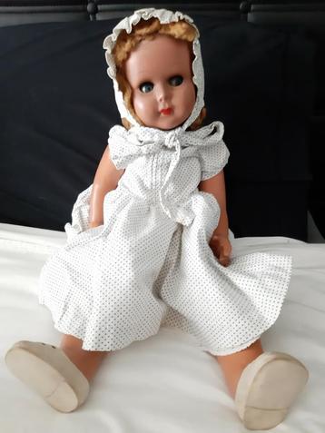 Oude pop Hoogte 58 cm beschikbaar voor biedingen