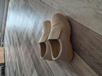 chaussures de sécurité  15€ la paire  beschikbaar voor biedingen