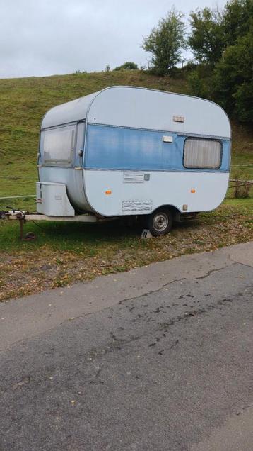 OM TE DONEREN caravan 305x204 cm beschikbaar voor biedingen